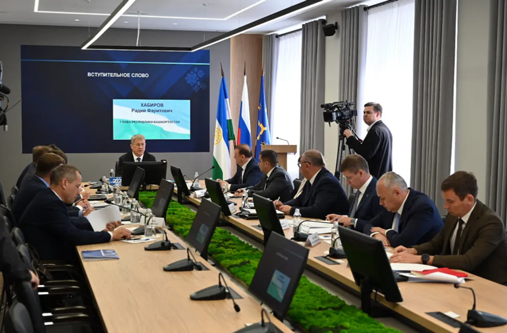 Радий Хабиров о вопросах социально-экономического развития Нефтекамска