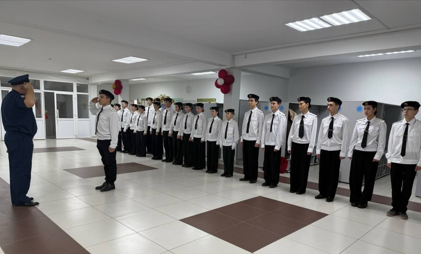 "Витязи" держат строй