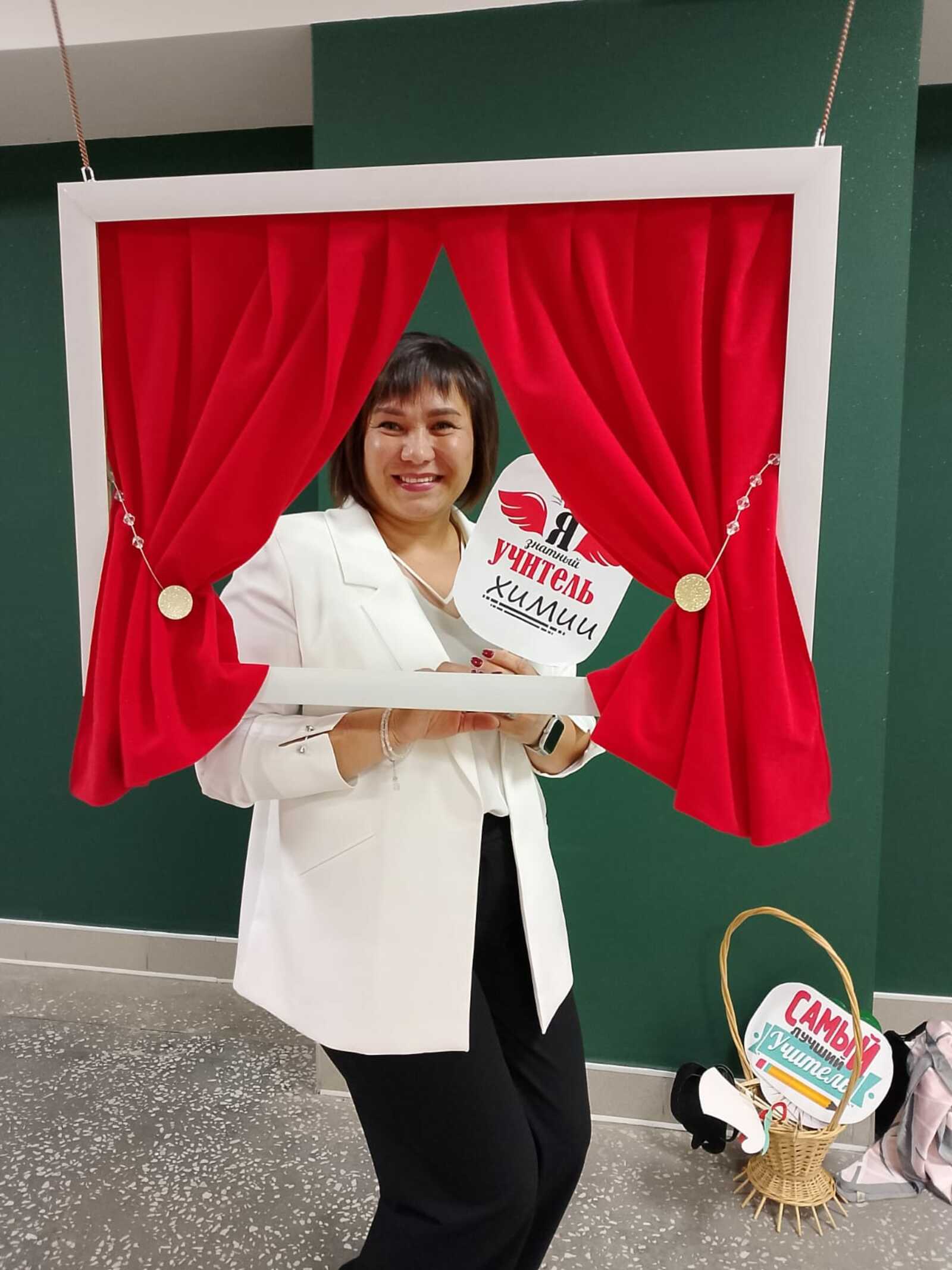 Букеты, аплодисменты и путевки в санатории