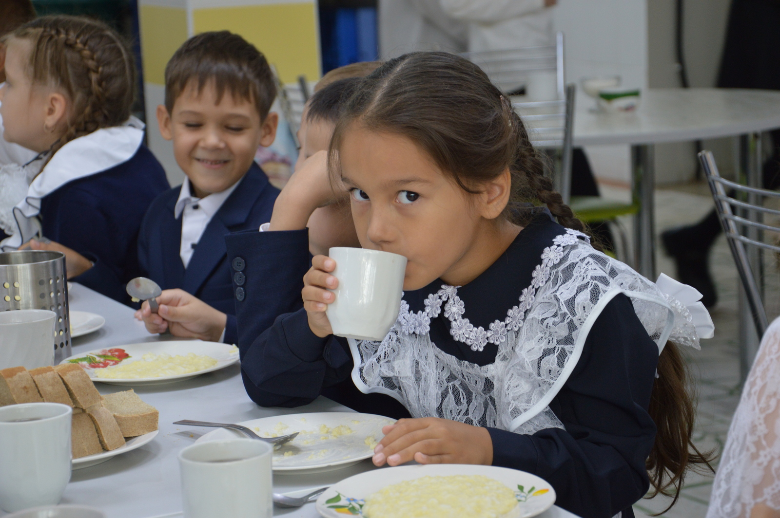 Местные продукты, строгий контроль: чем кормят школьников в Агидели?