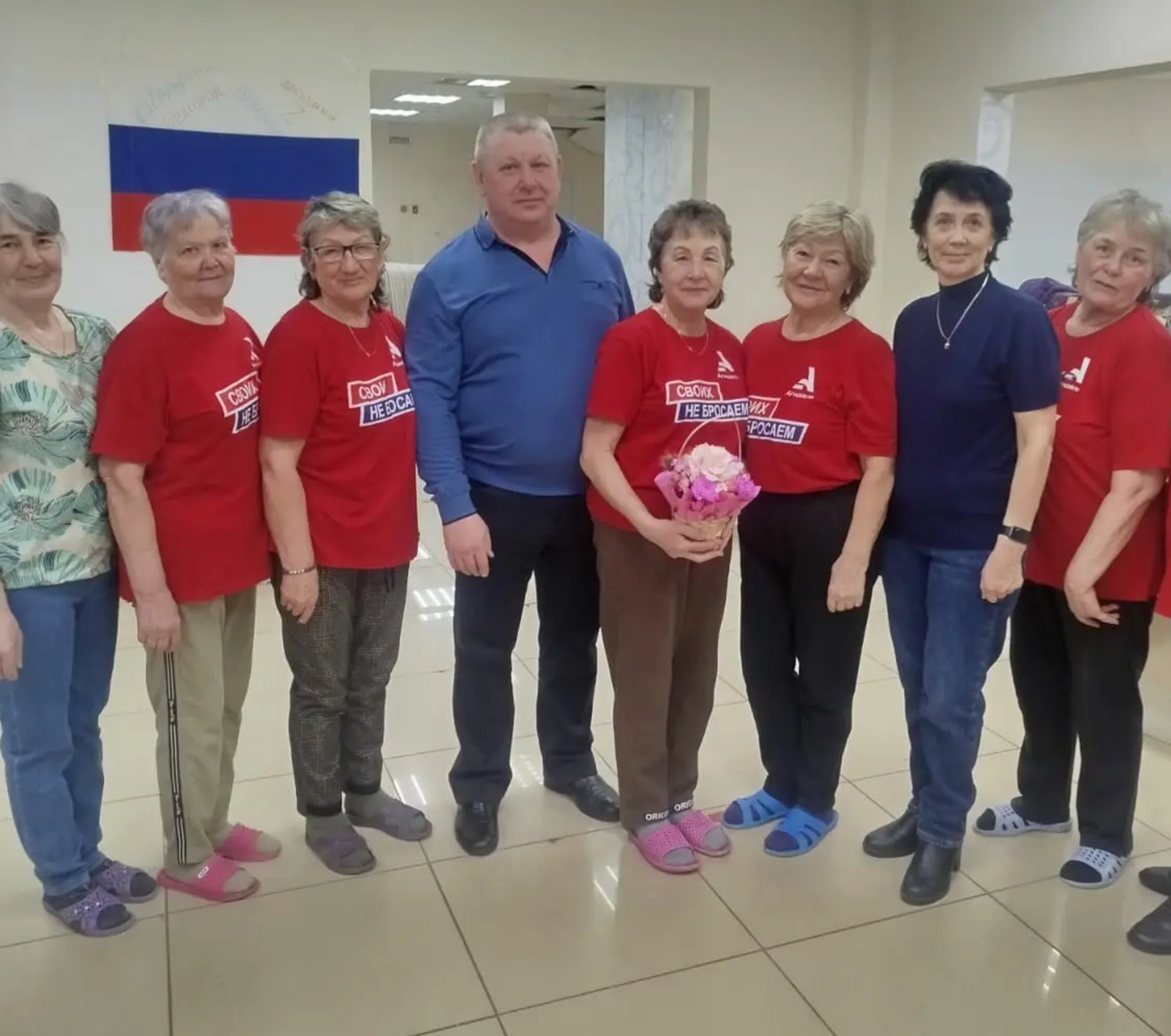 Своих не бросаем: тыл работает на победу!