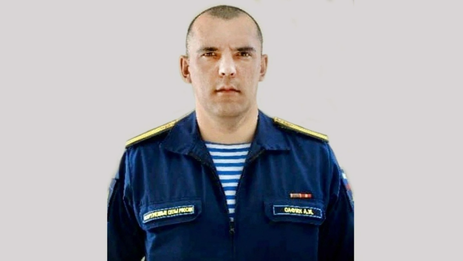 В военном училище установили бюст Героя России из Башкирии Алмаза Сафина