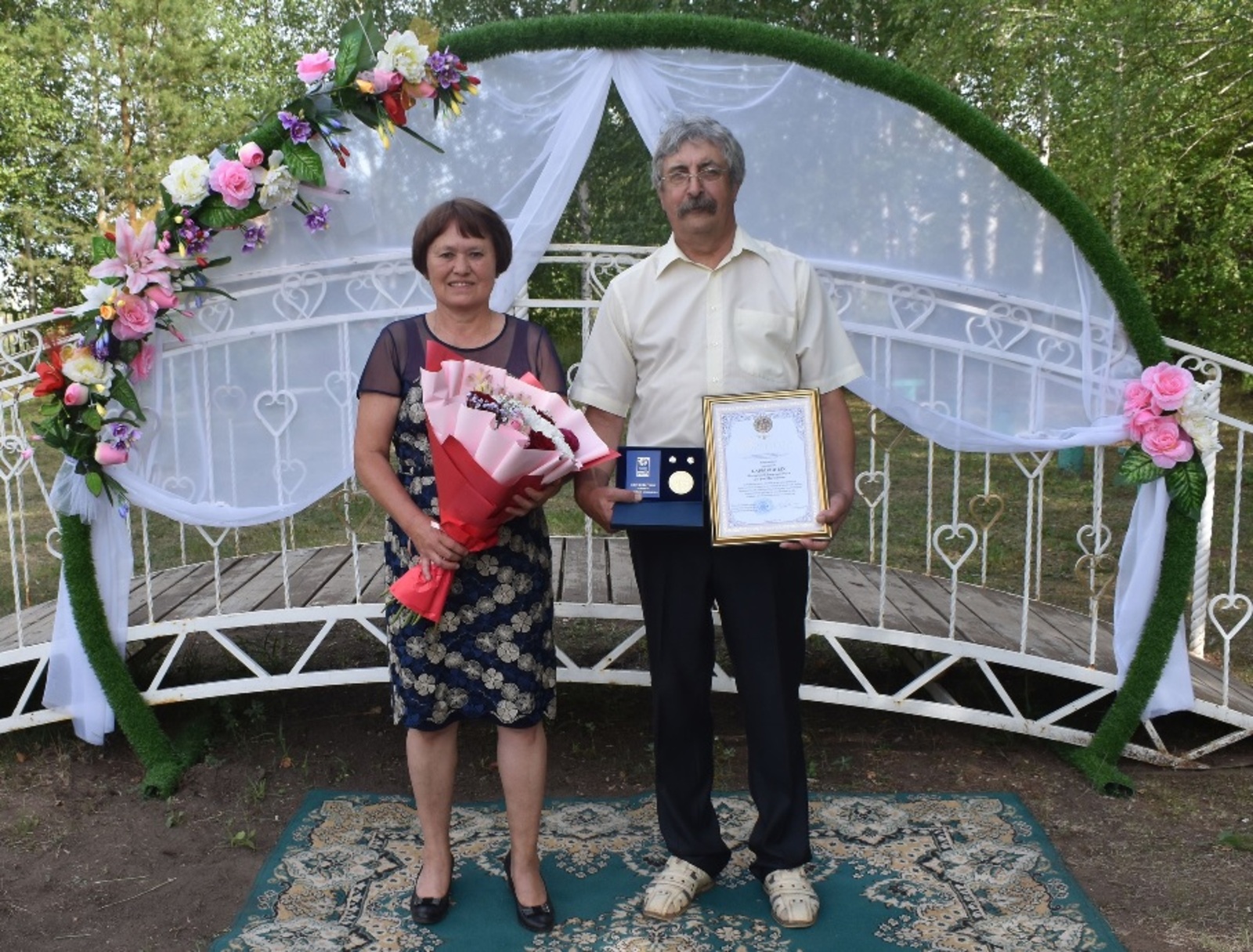 Владимир и Альфия Барыкины удостоены медали «За любовь и верность»