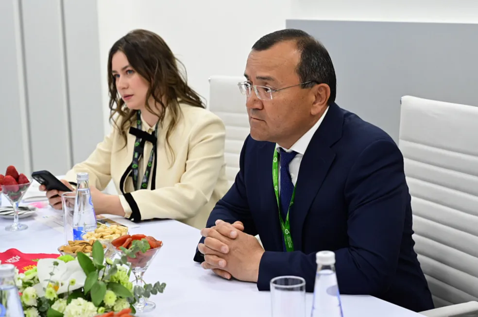 Радий Хабиров презентовал стенд Башкортостана на «ИННОПРОМ. Центральная Азия»