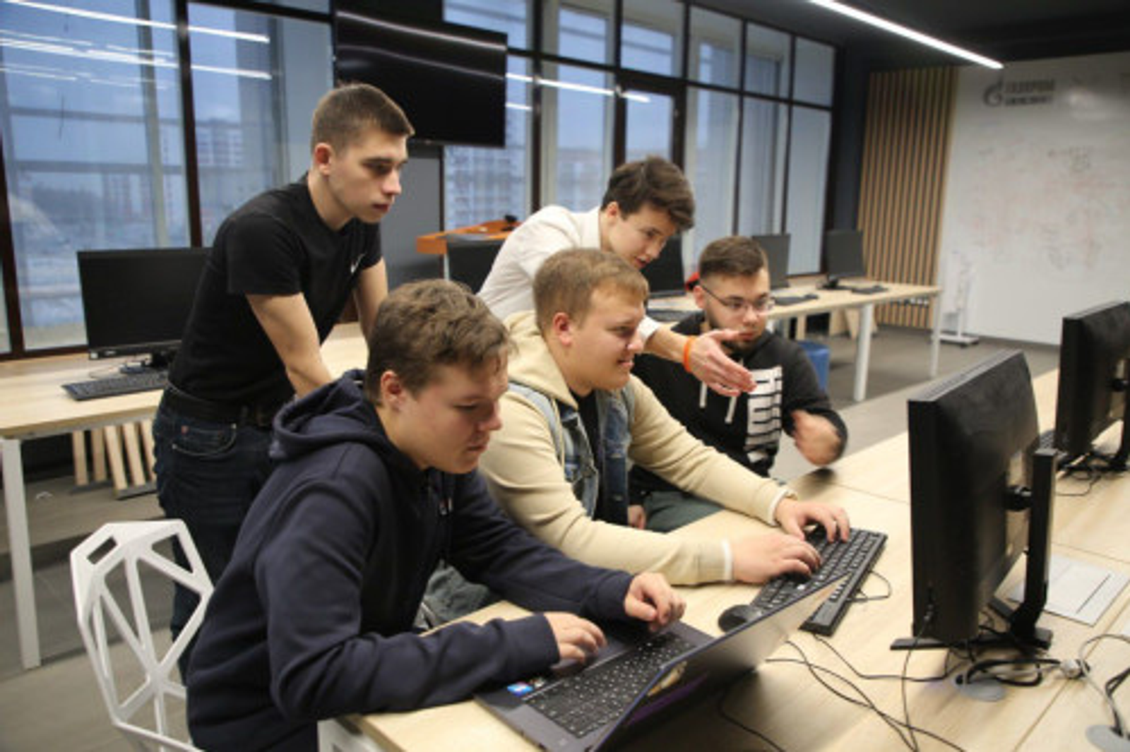 Резидент кампуса выпустил  более 3000 студентов по федеральному ИТ-проекту