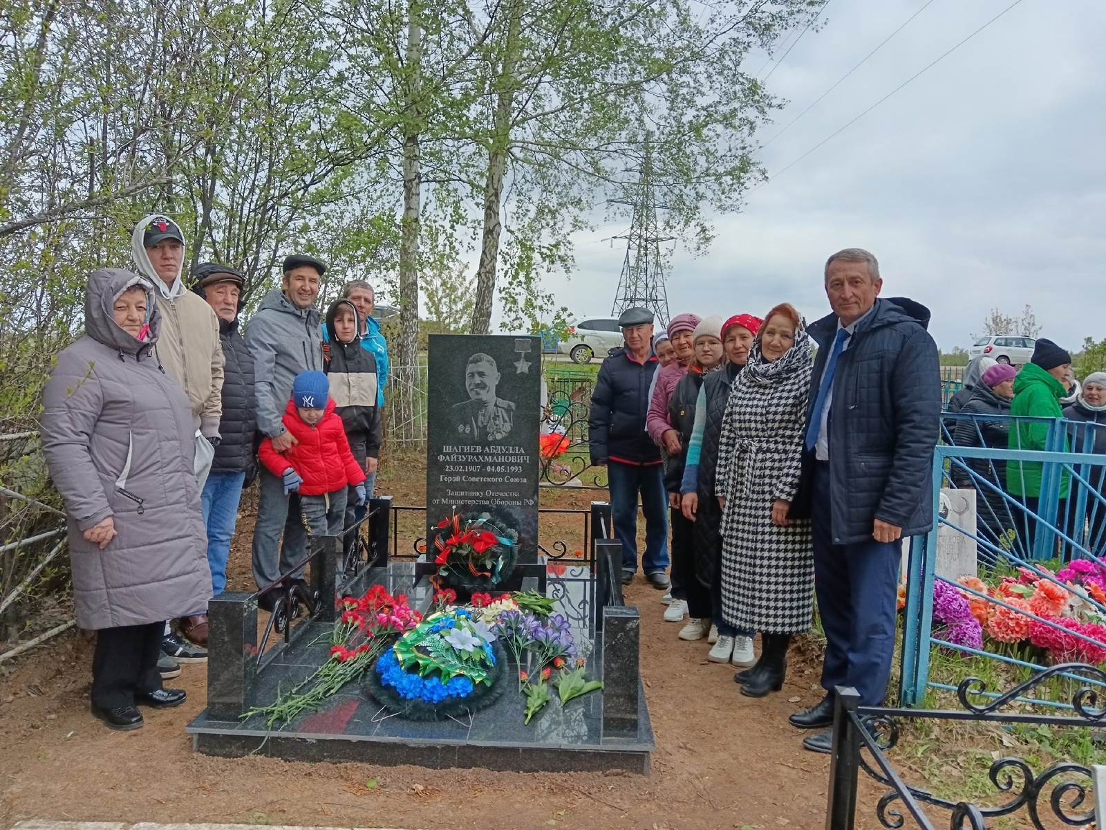 В Новокабаново установили надгробный памятник Герою Советского Союза Абдулле Шагиеву
