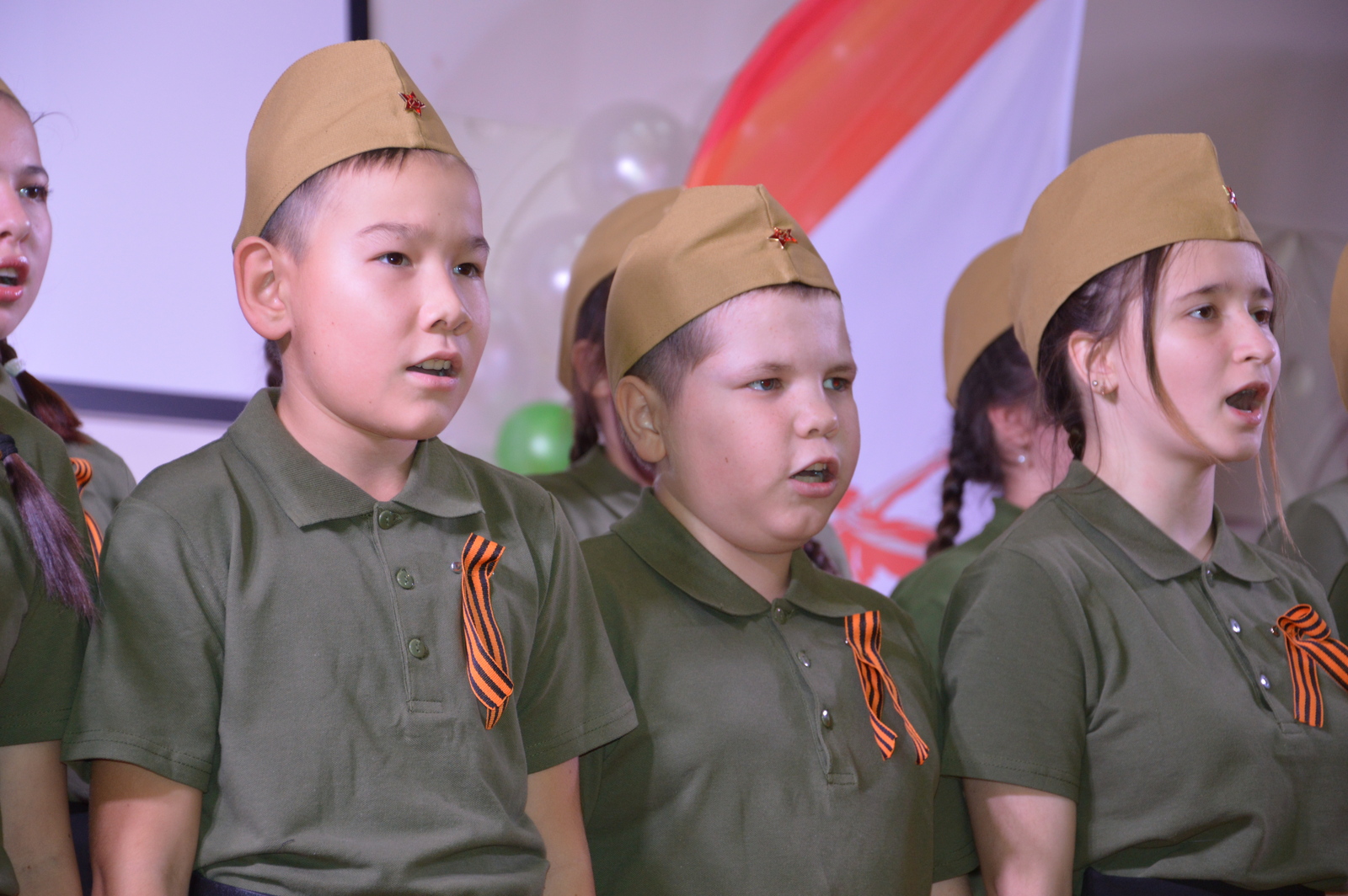 Агидели продолжается Фестиваль школьных хоровых коллективов "Голос памяти"