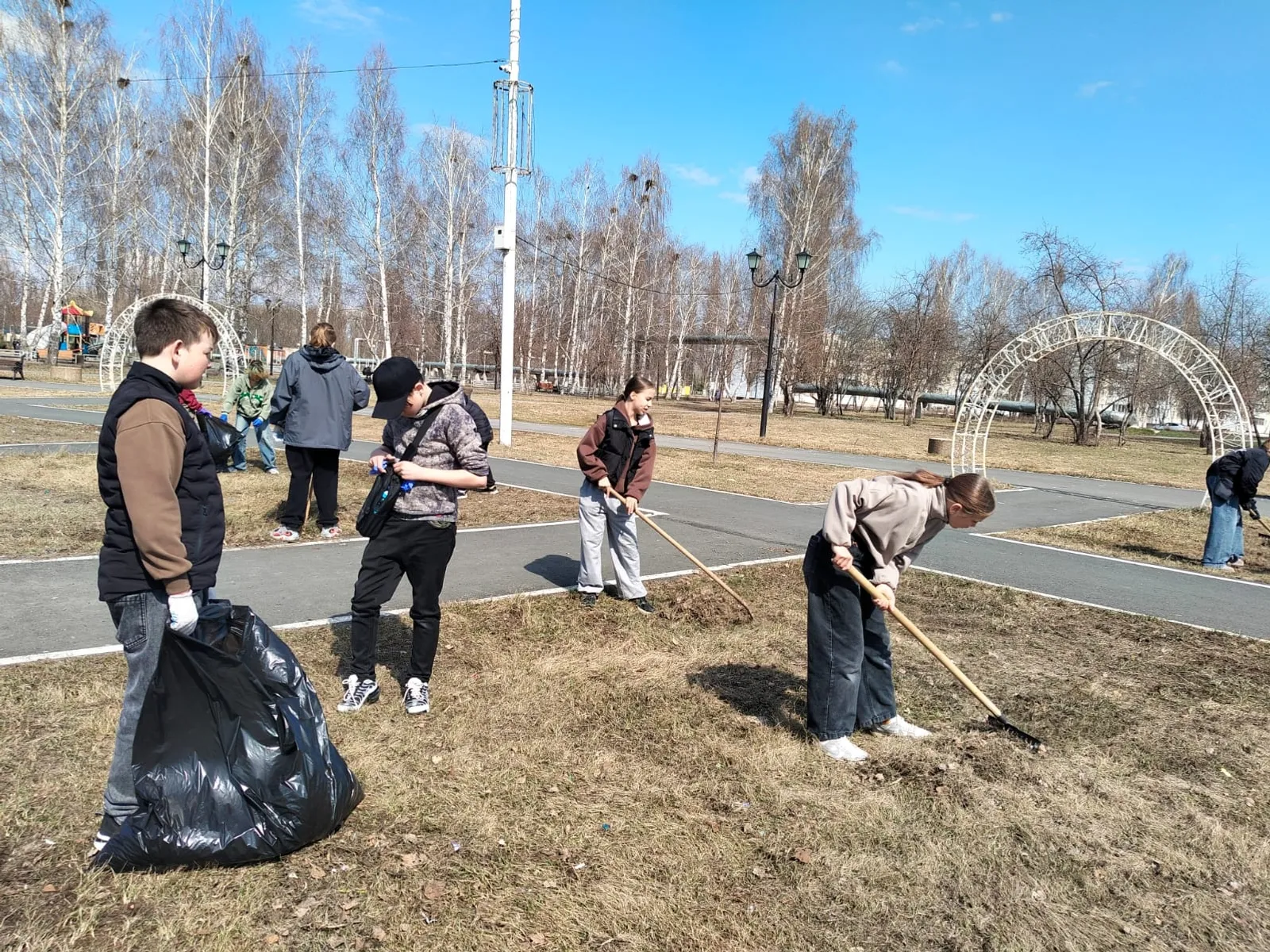 Субботник в Агидели: вместе делаем город чище