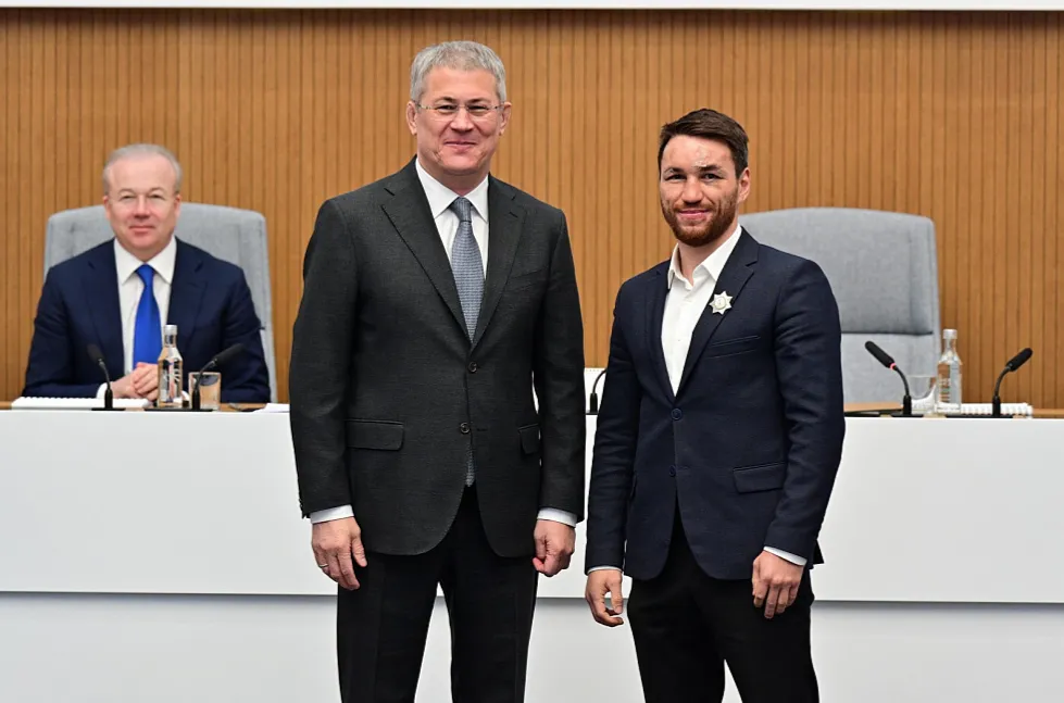 Радий Хабиров вручил государственные награды спортсменам Башкортостана