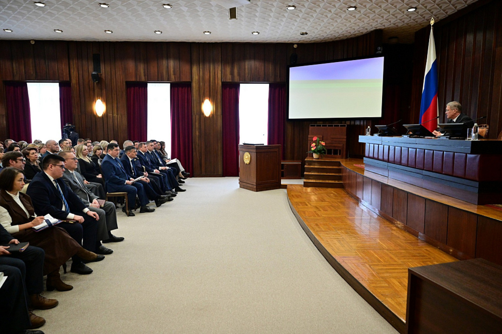 Радий Хабиров встретился с директорами школ