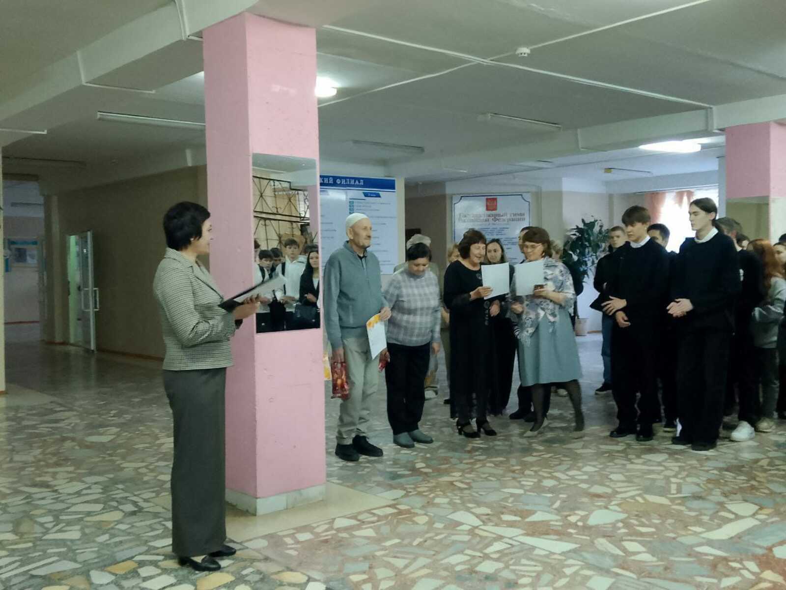 В агидельском  колледже  чествовали мудрых педагогов