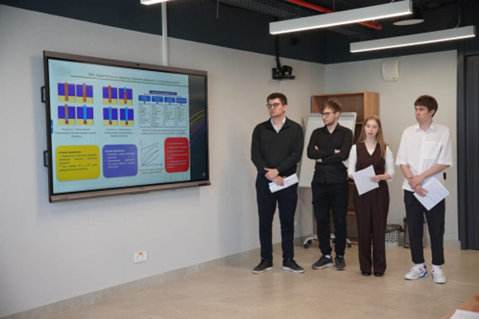 Первые магистры Евразийской политехнической школы защитились в  кампусе