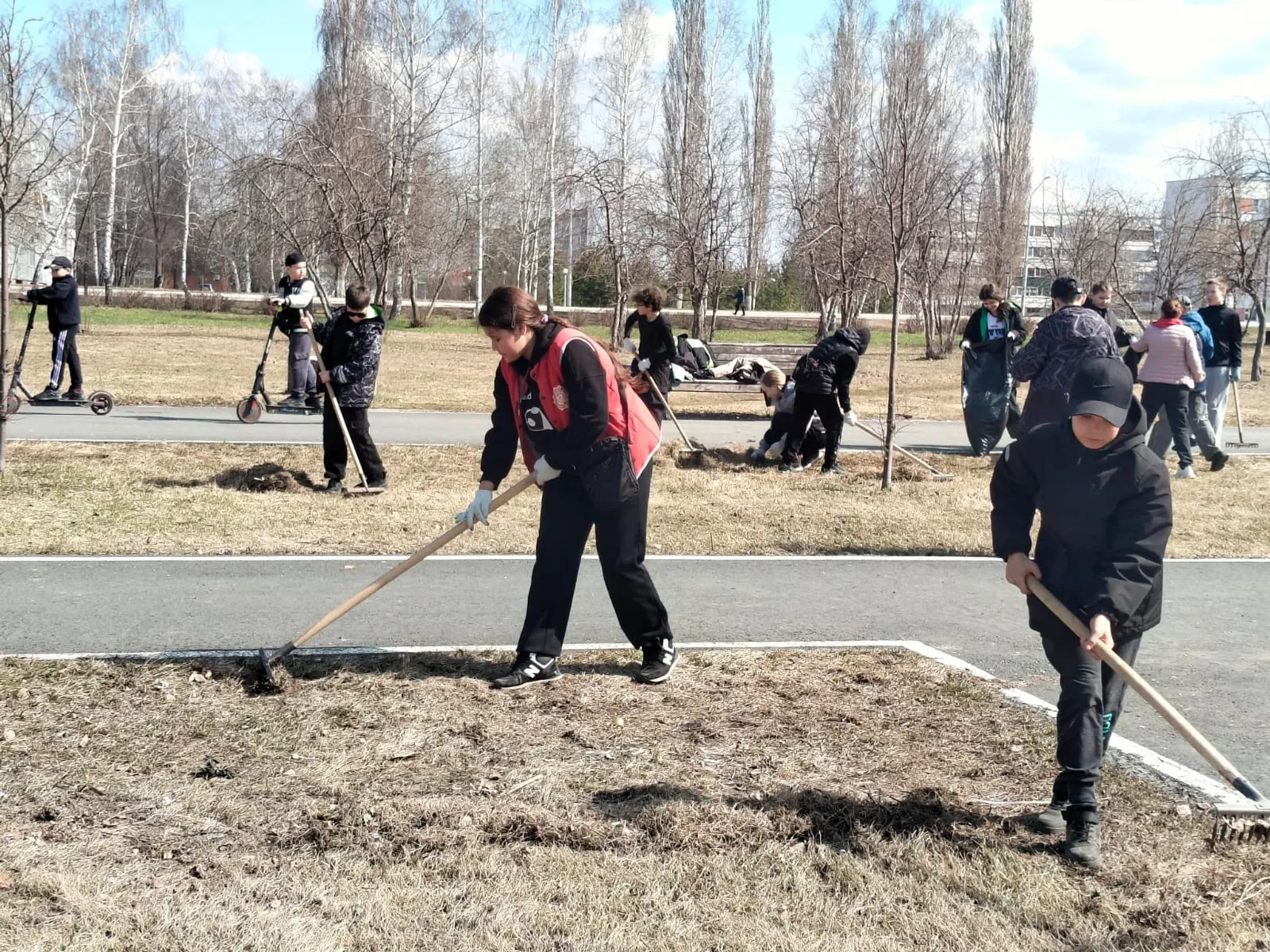 Субботник в Агидели: вместе делаем город чище