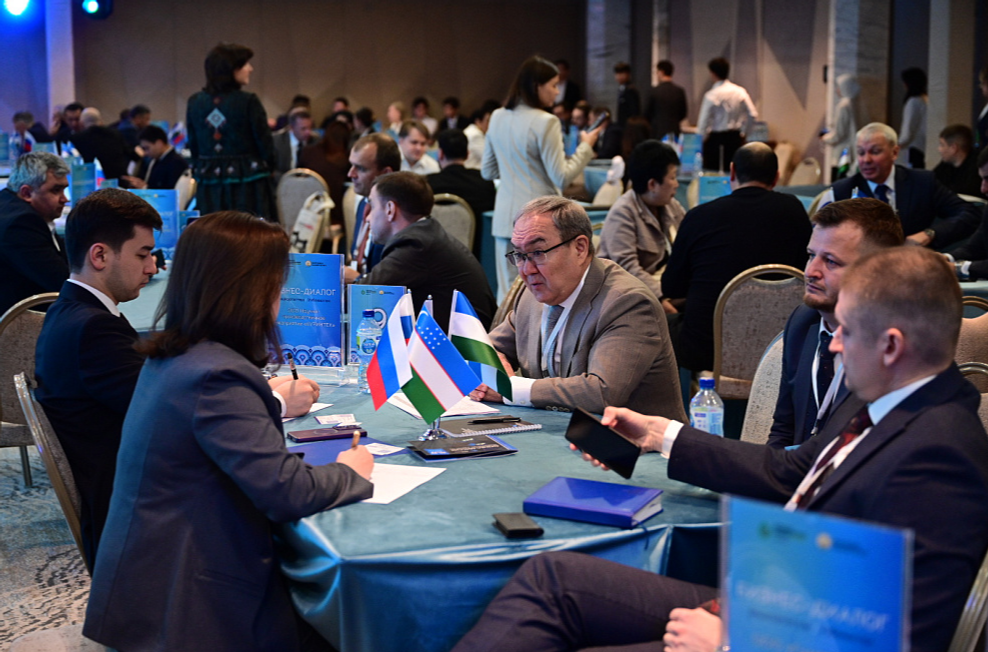 Радий Хабиров дал старт переговорам на форуме «ИННОПРОМ. Центральная Азия»