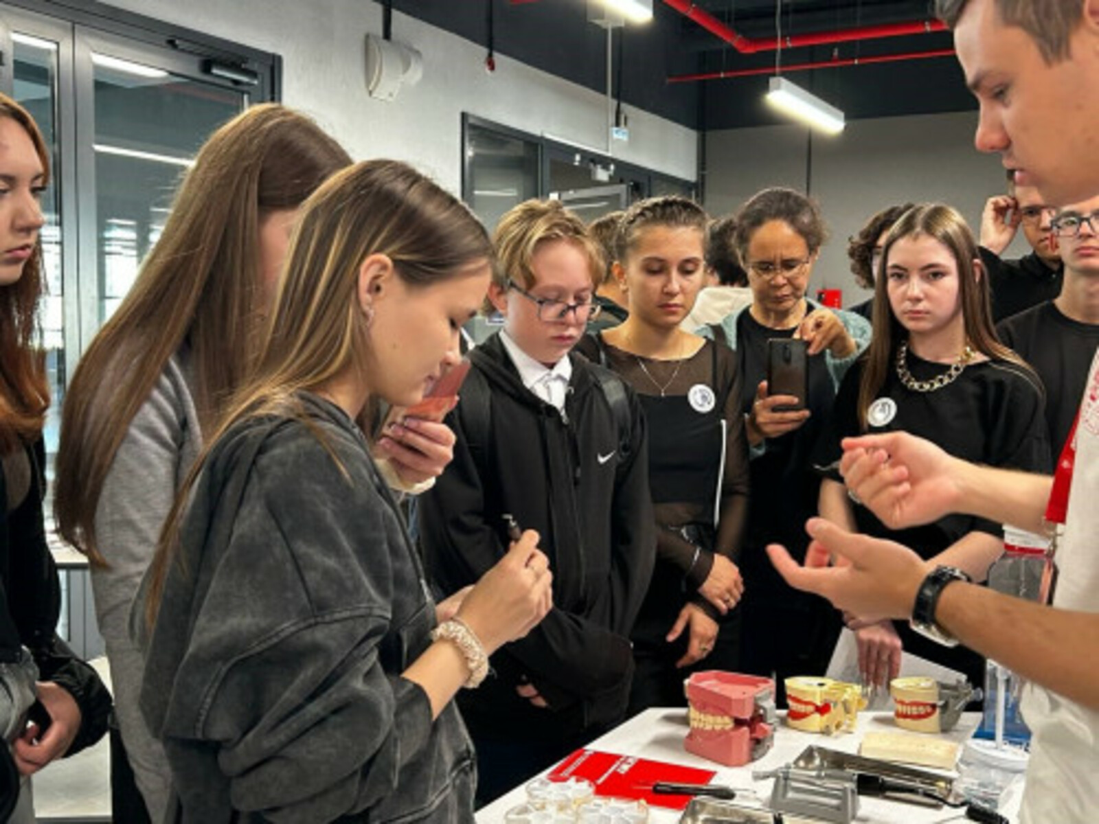 Более 350 школьников прошли профориентационные уроки  в Межвузовском кампусе