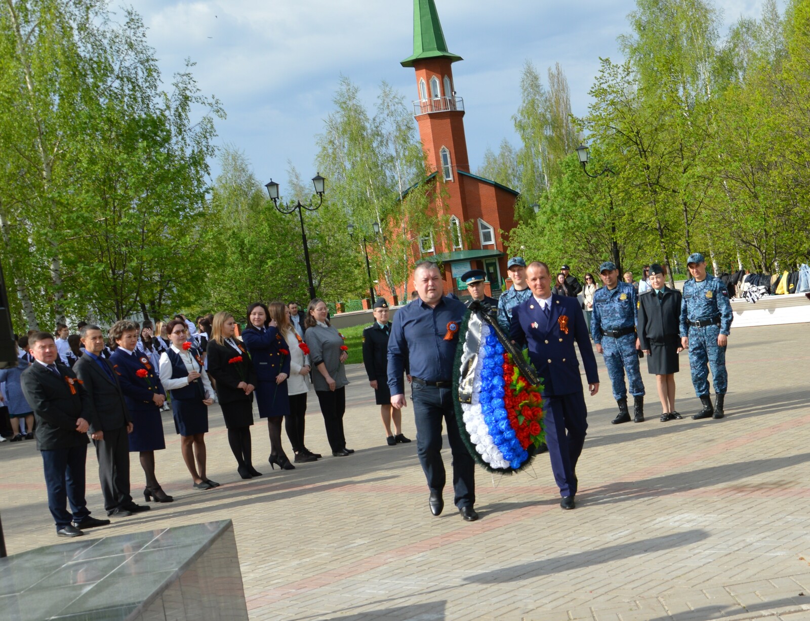 Работники судебной системы почтили память героев Великой Победы