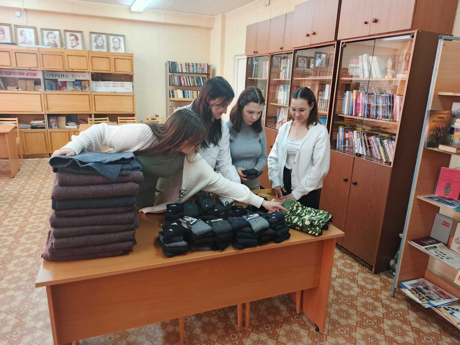 Студенты колледжа согрели земляков на фронте